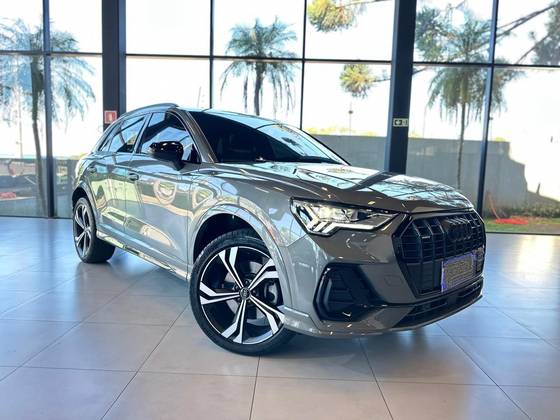 AUDI Q3 2.0 40 TFSI GASOLINA PERFORMANCE BLACK PLUS QUATTRO TIPTRONIC